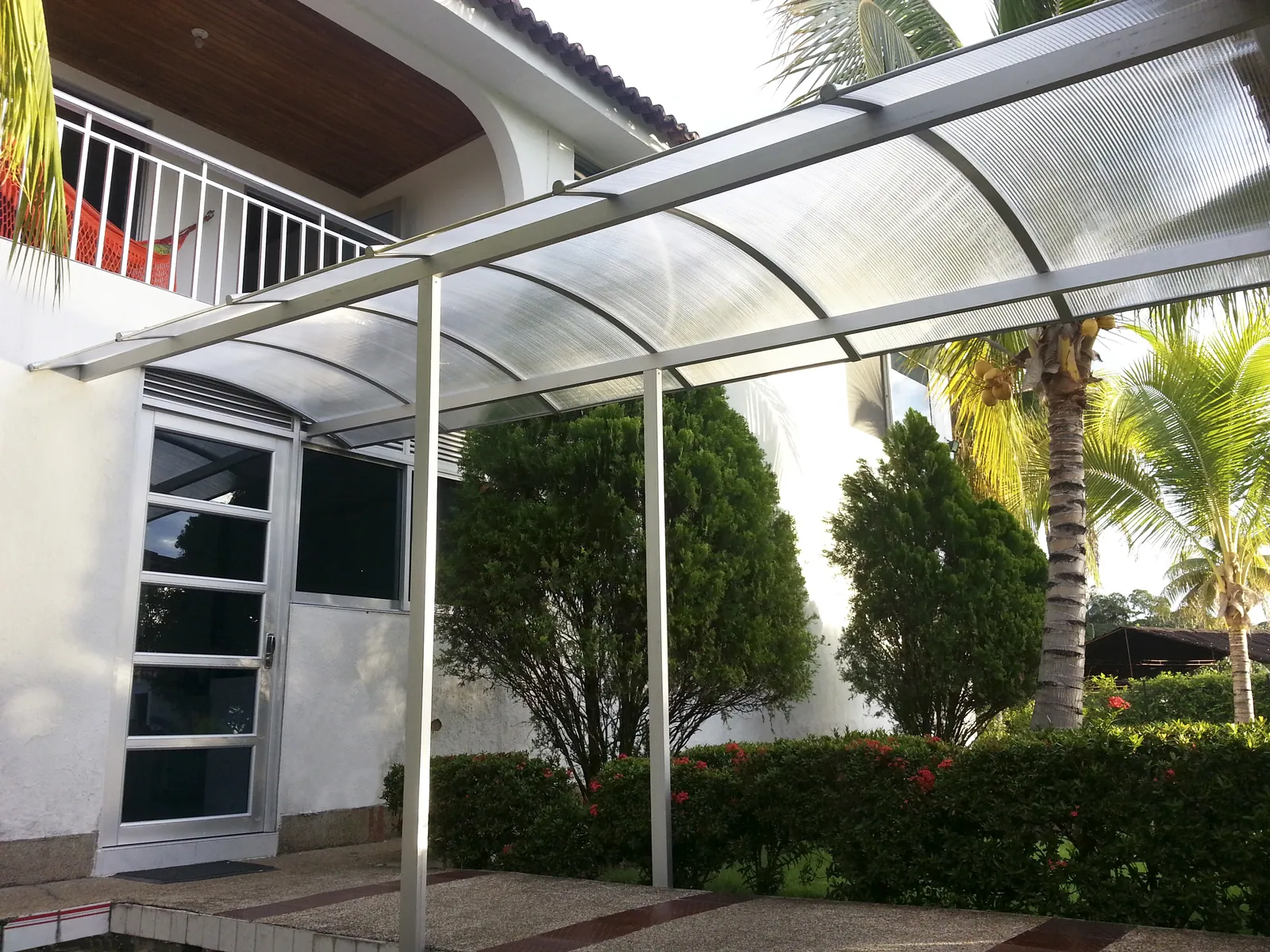 Marquesinas en aluminio y vidrio — ALUGANT, imagen 7