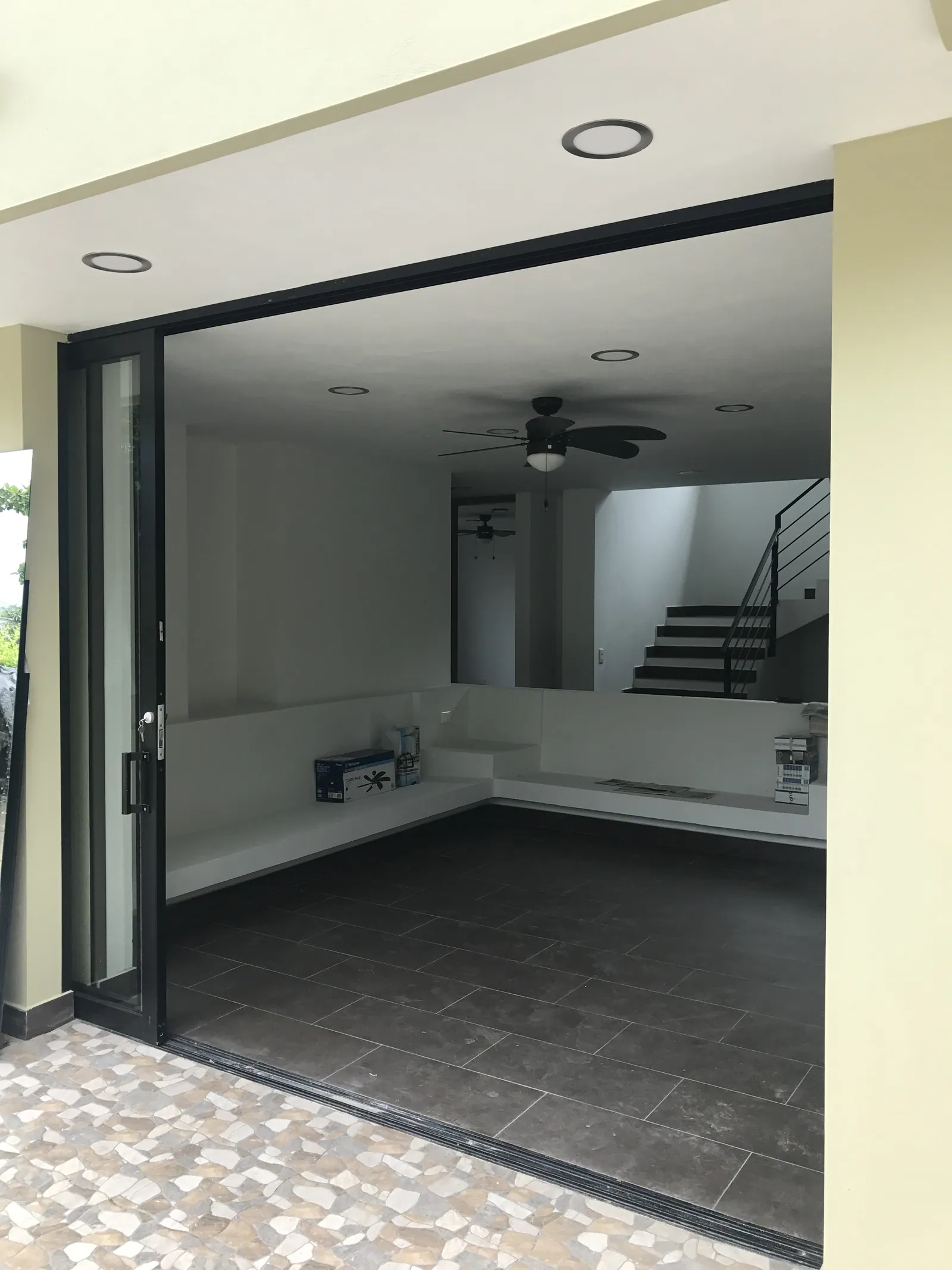 Puertas corredizas en aluminio y vidrio — ALUGANT, imagen 5